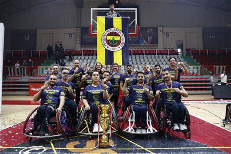 F­e­n­e­r­b­a­h­ç­e­ ­G­ö­k­s­e­l­ ­Ç­e­l­i­k­ ­ü­s­t­ ­ü­s­t­e­ ­3­.­ ­k­e­z­ ­ş­a­m­p­i­y­o­n­
